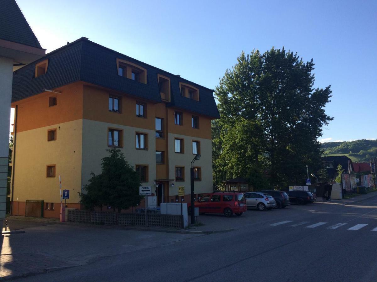 Appartement Beska à Bešeňová Extérieur photo